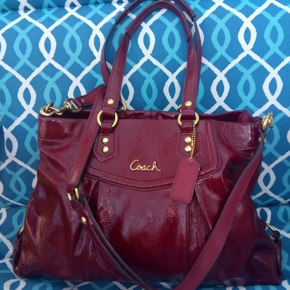 Coach Handbags - 👜 Like New Maroon Coach 👜